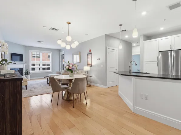 22 Hancock Street #201, Portland, ME 04101
