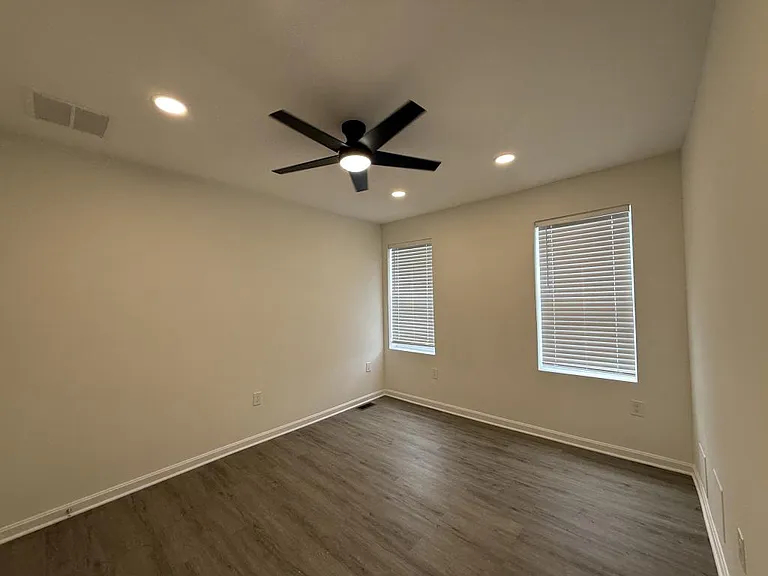 5215 Ready Ave — Photo 12