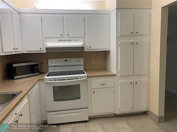 4th image of 164 Lakeview Dr APT 201