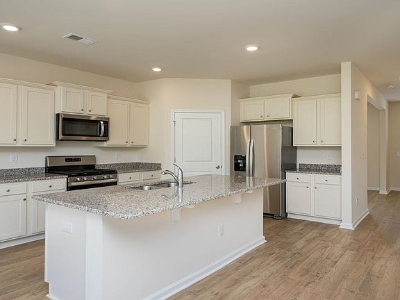 5th image of 2614 Orion Loop