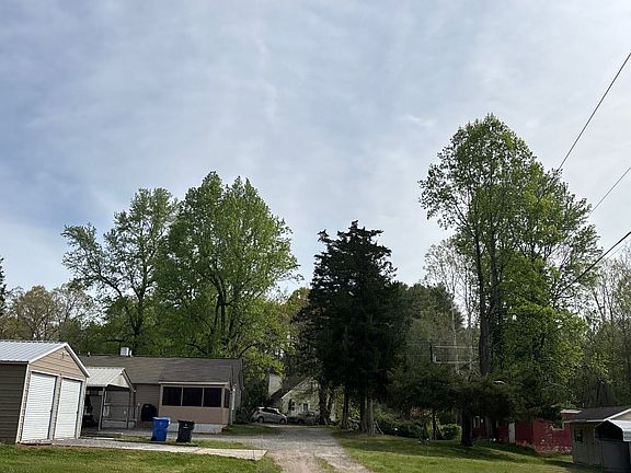 4th image of 532 Hopkins Rd