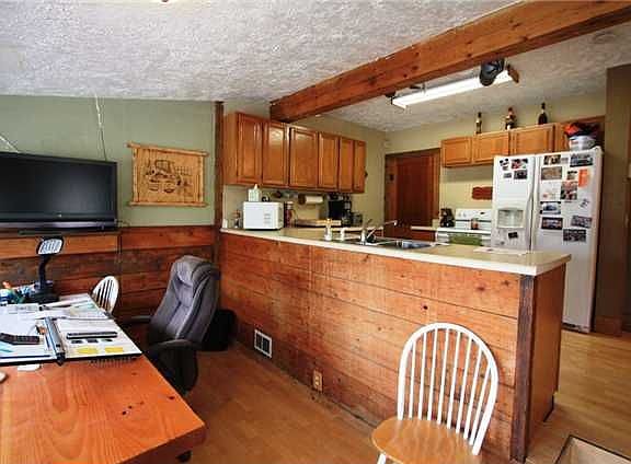 5th image of 1601 W Washington Ave
