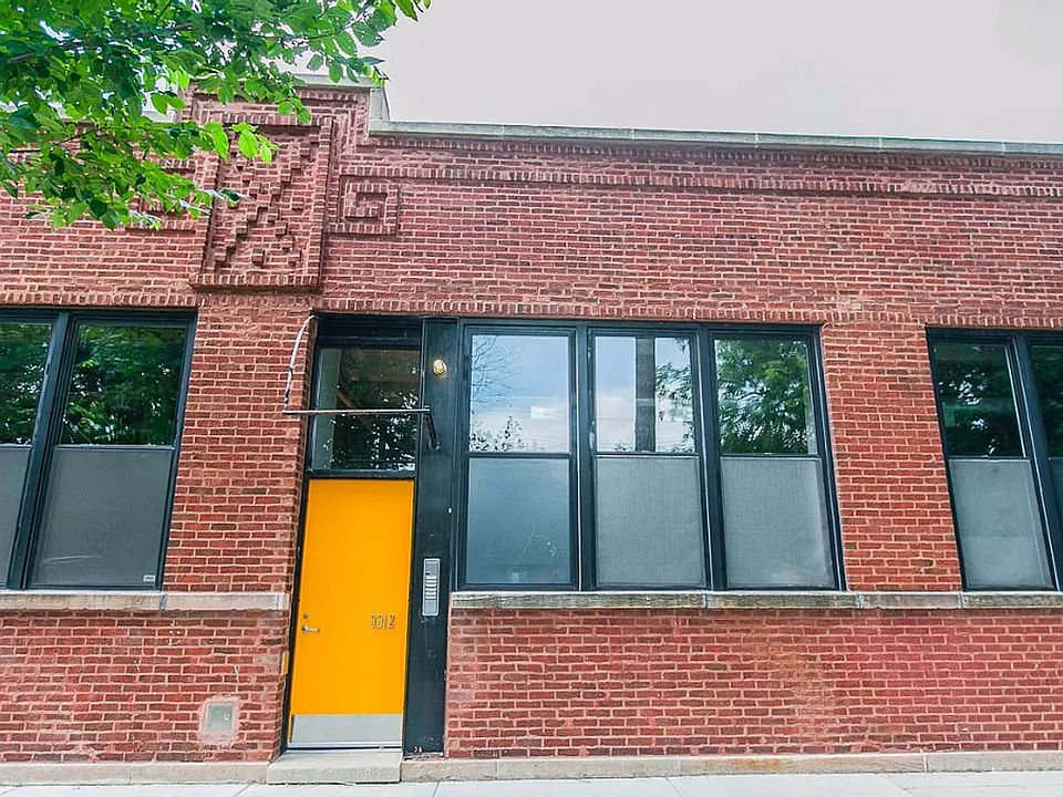 1st image of 3312 N Ravenswood Ave APT 3
