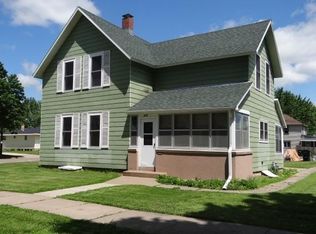 426 N Wacouta Ave, Prairie Du Chien, WI 53821