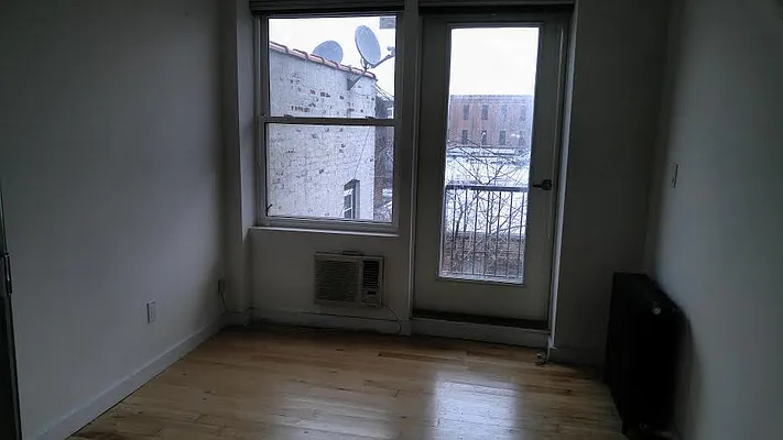 Rented by Urban Realty NYC | media 110