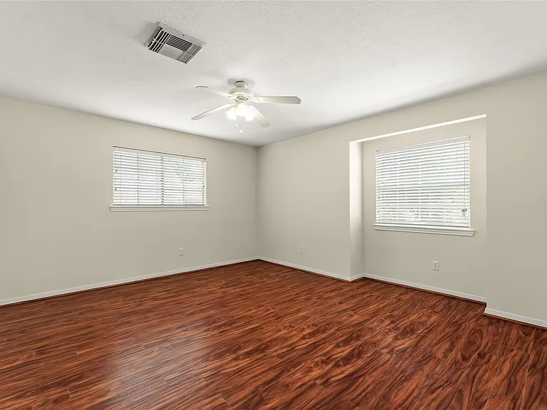 4111 Surreydon Dr — Photo 30