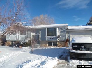 108 Arapahoe Cir, Evanston, WY 82930