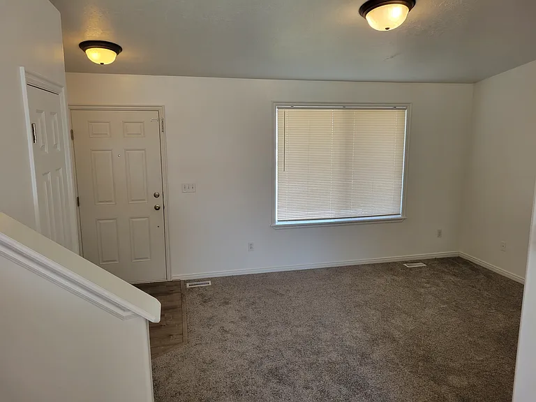 1749 W 525th St S — Photo 7