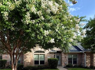 211 Hartford Dr, College Station, TX 77845