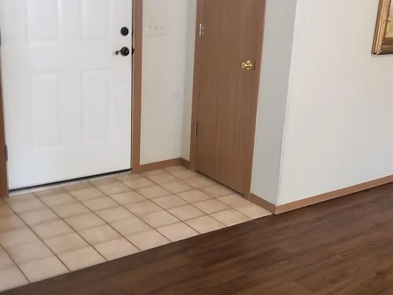 112 Fox Run Pl #B — Photo 2