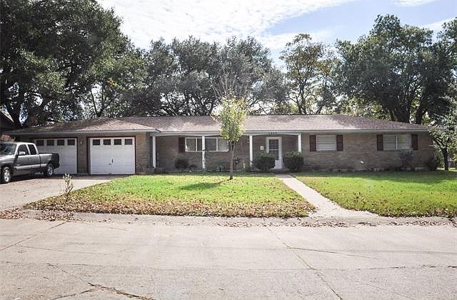 1st image of 1913 Redbud Dr