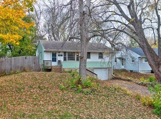 345 Greystone Ave N, Oakdale, MN 55128