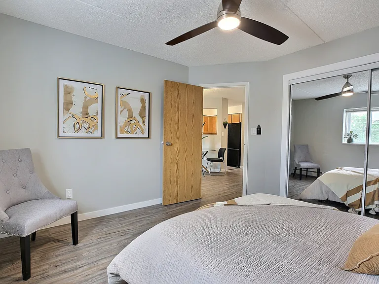 2227 Lorne St #201 — Photo 33