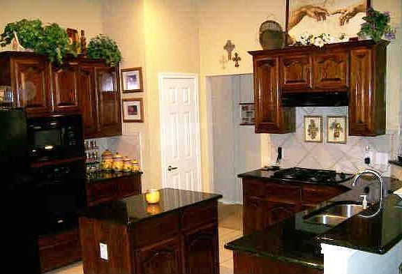 Beautiful Kitchen with Island