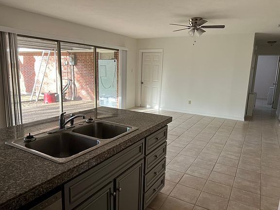 3rd image of 217 Churchill Ave