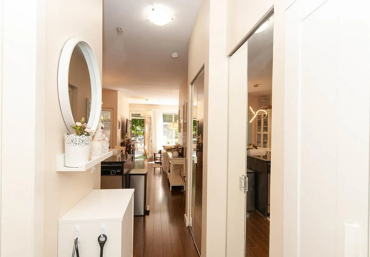 2 bed, 822 sqft, $3,350 — Photo 3