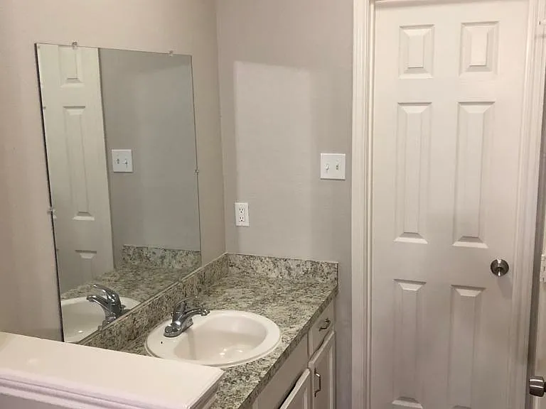 6723 Crestmont Ct — Photo 10