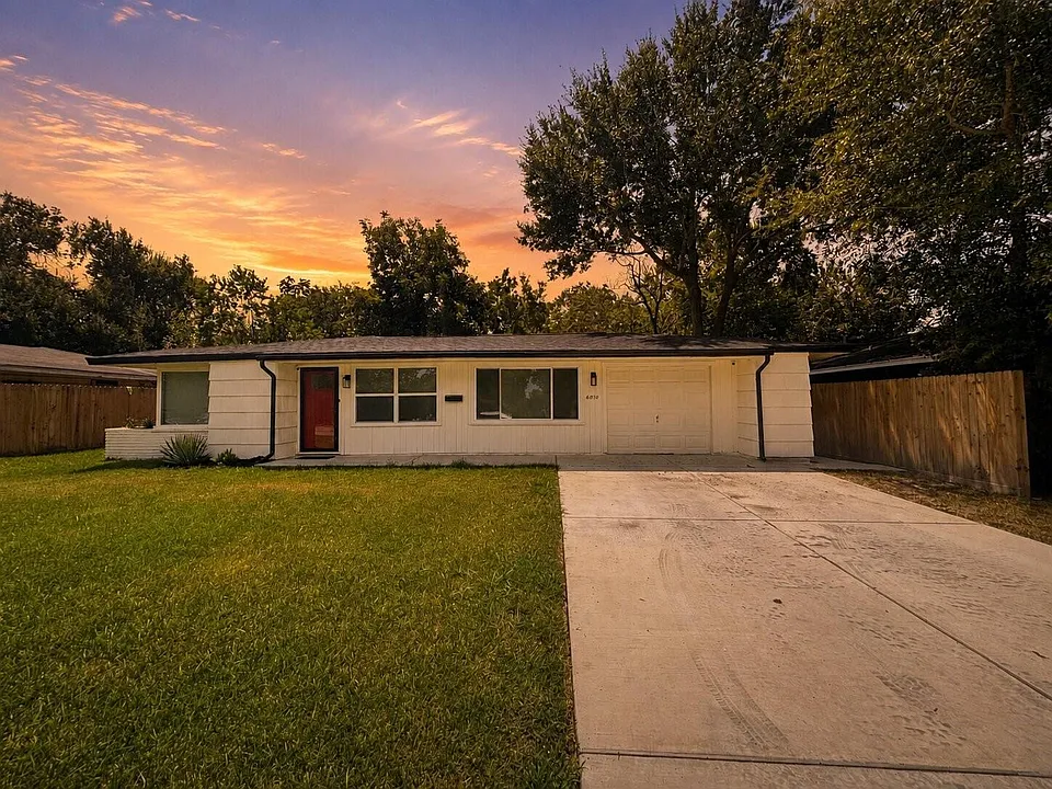 6010 Ridgeway Dr