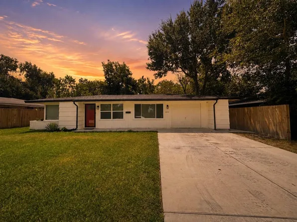 6010 Ridgeway Dr, Houston, TX 77033