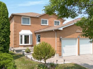 4806 Crystal Rose Dr S, Mississauga, ON L5V 1G9