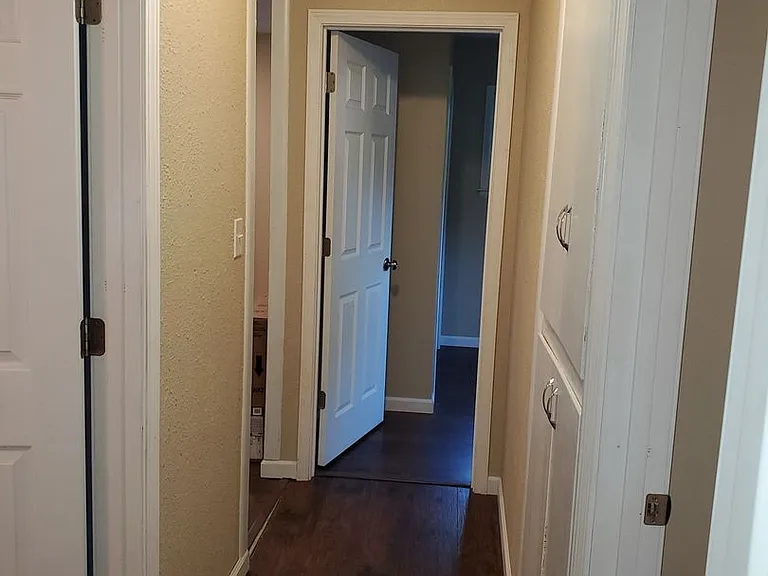 3326 S Millwood Ave — Photo 13