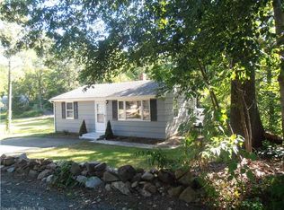 55 Richard Rd, Guilford, CT 06437