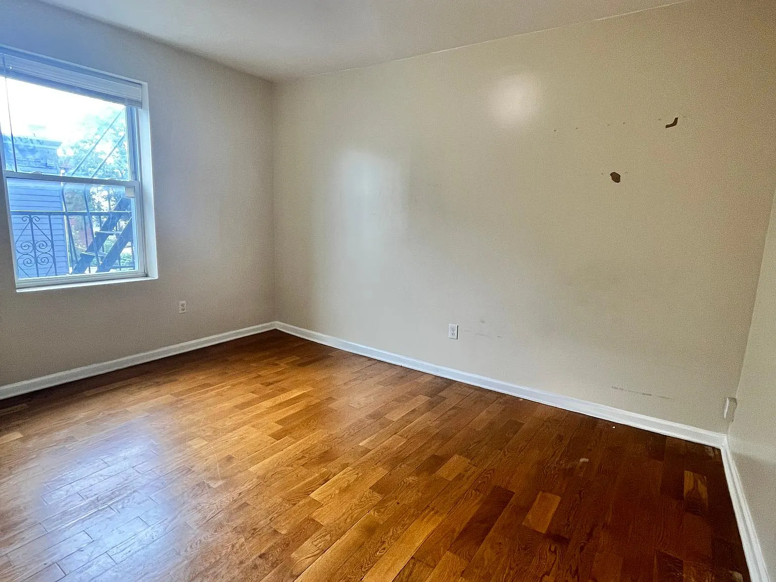 25 Sherman Ave — Photo 3