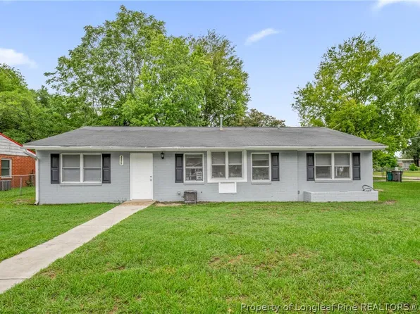 4875 Cameron Rd, Hope Mills, NC 28348