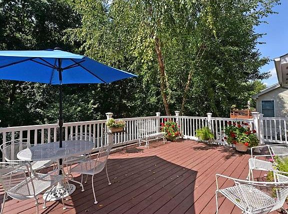 5th image of 326 Turnberry Place Dr