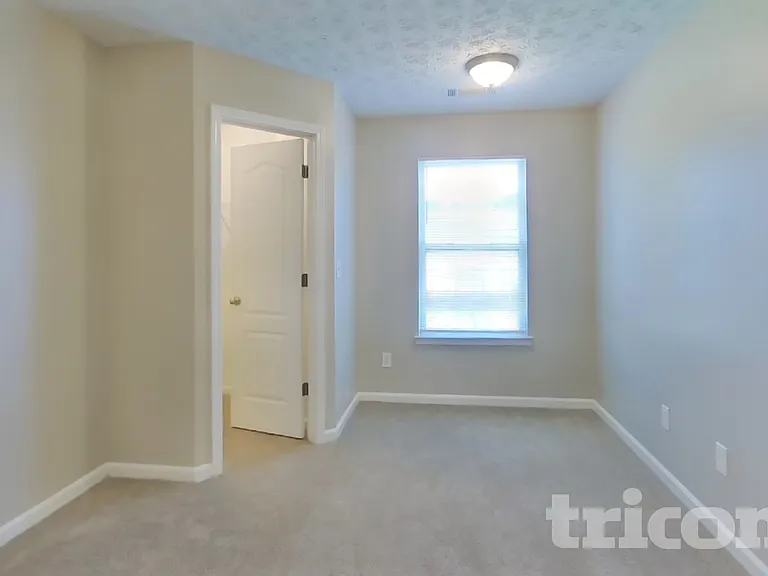 6300 Ellenwood Dr — Photo 8