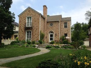 817 S Prospect Ave, Park Ridge, IL 60068