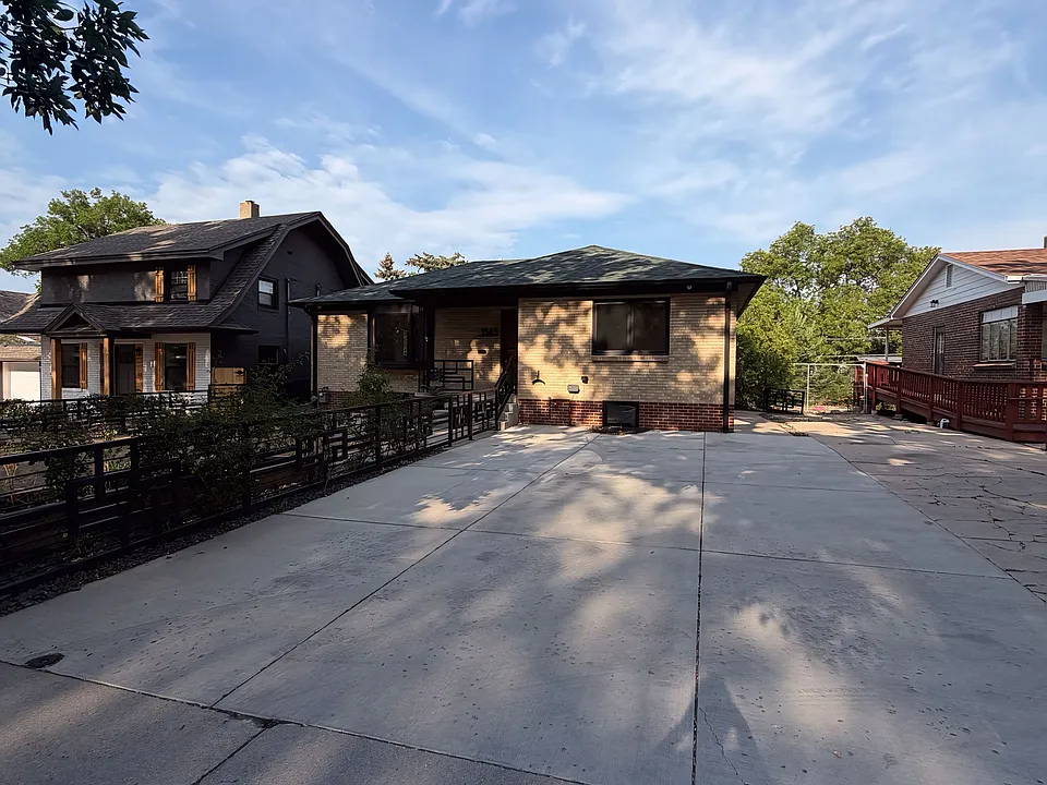 1543 S University Blvd