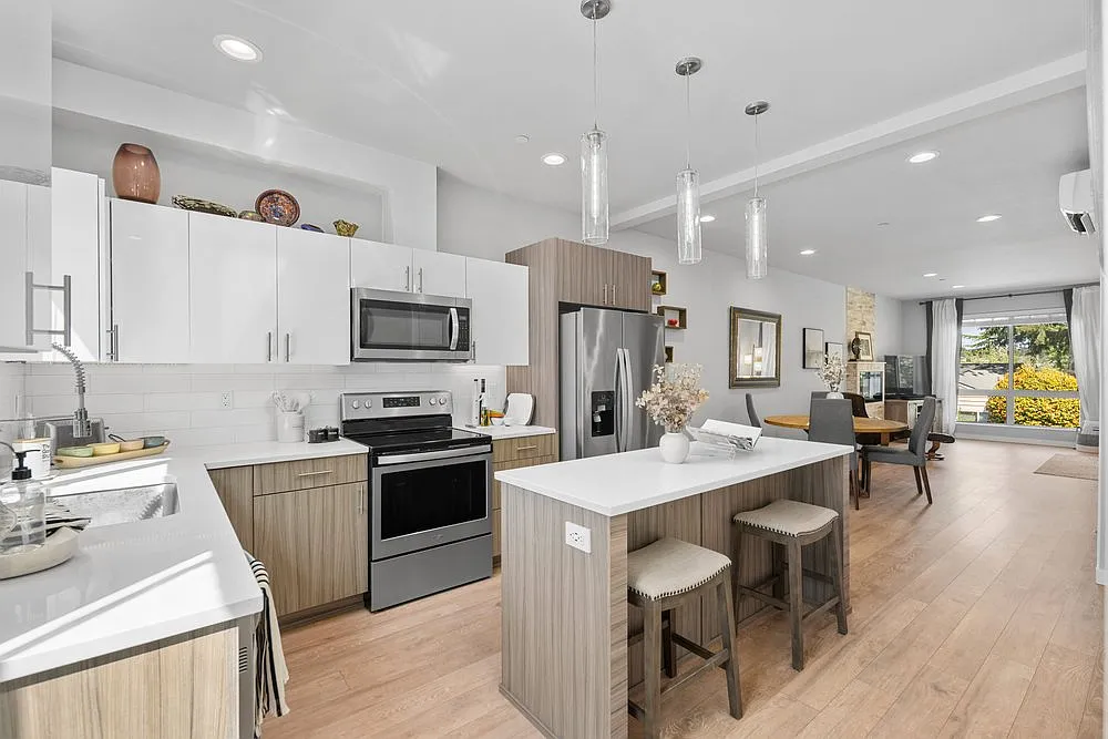 2 bed, 2.5 bath, 1606 sqft, $3,200 — Photo 4
