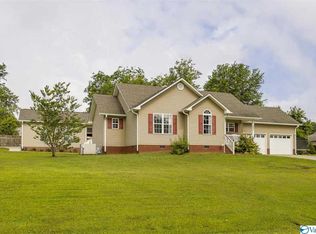 391 5th St E, Grant, AL 35747