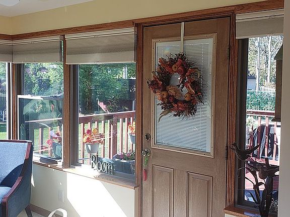 5th image of 1375 Renee Dr