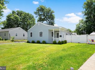 123 Hunn Rd, New Castle, DE 19720