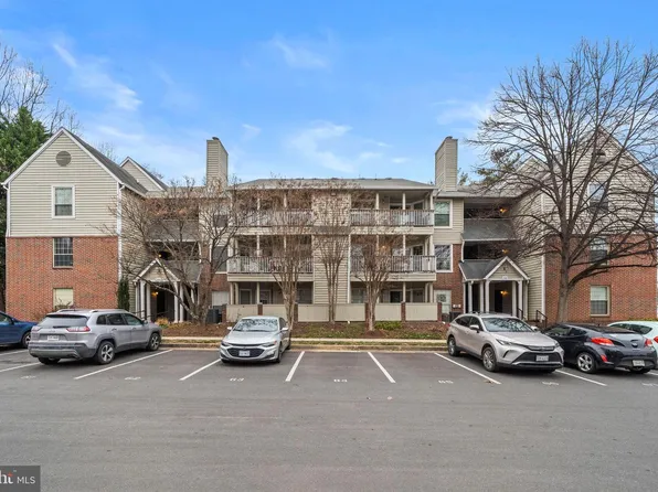 3916 Penderview Dr APT 425, Fairfax, VA 22033