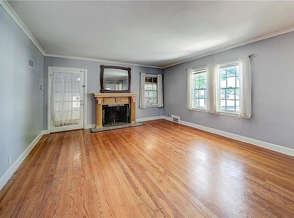 4th image of 7445 Wyoming St
