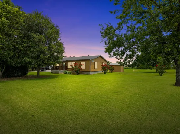 49 Lasater Ln, Mineral Wells, TX 76067