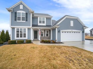 555 Spur Rd, Slinger, WI 53086