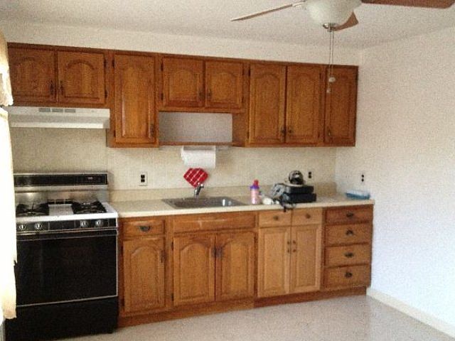 2nd image of 940 Alan Dr