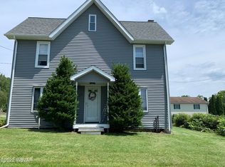 36 Hill St, Jersey Shore, PA 17740