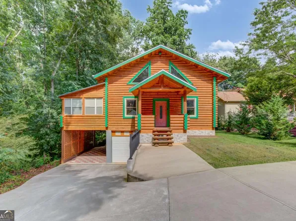 3938 Pointe Dr N, Gainesville, GA 30506