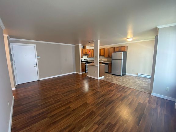 4th image of 1121 N 91st St APT 303