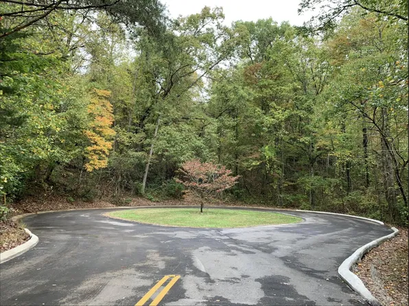 204 Mathes Ln, Signal Mountain, TN 37377