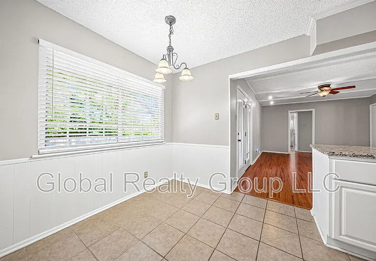 412 Cordoba Dr — Photo 6