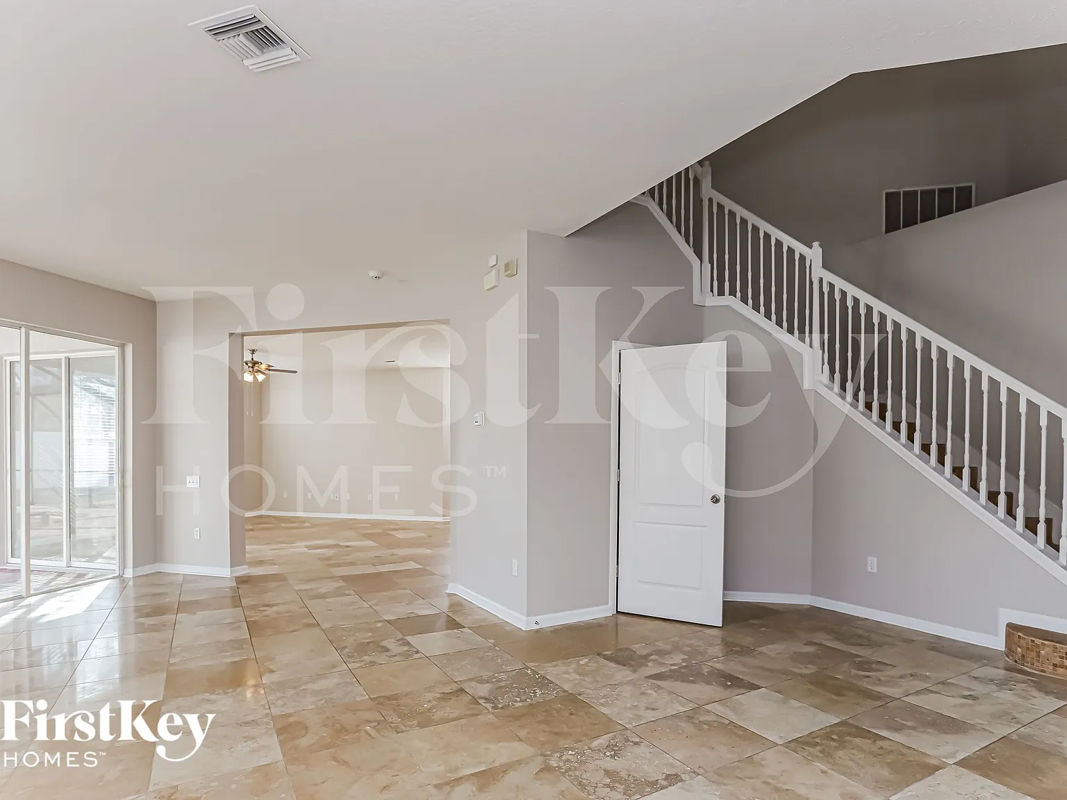 4 bed, 3.5 bath, 2714 sqft, $3,170 — Photo 3