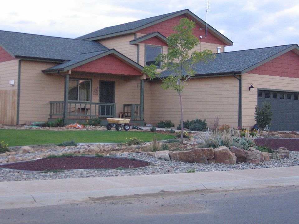 1st image of 737 Daylily Dr