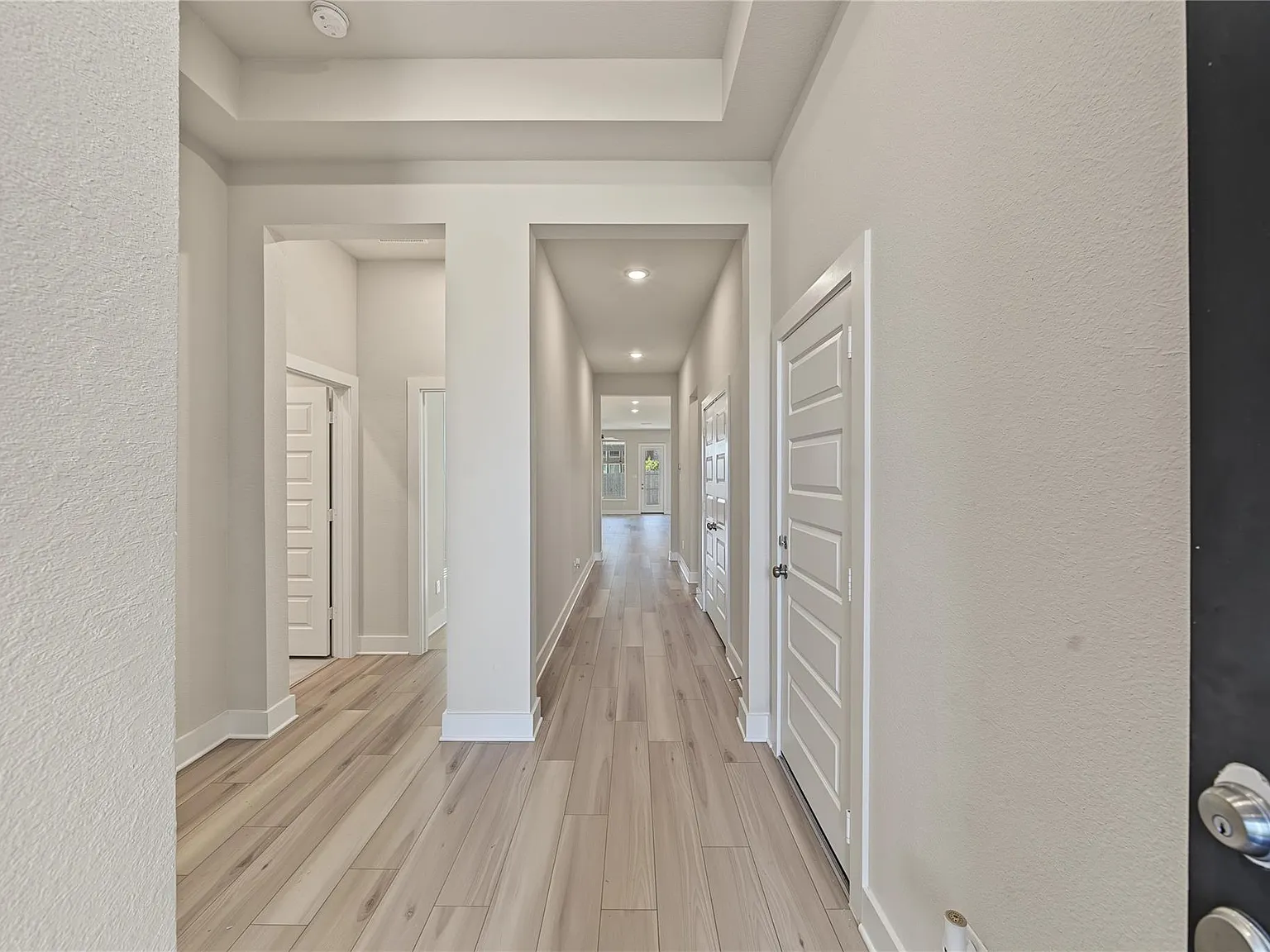 4 bed, 3.0 bath, 2129 sqft, $2,600 — Photo 3