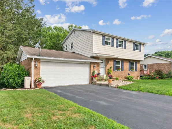 713 Courtview Dr, Greensburg, PA 15601